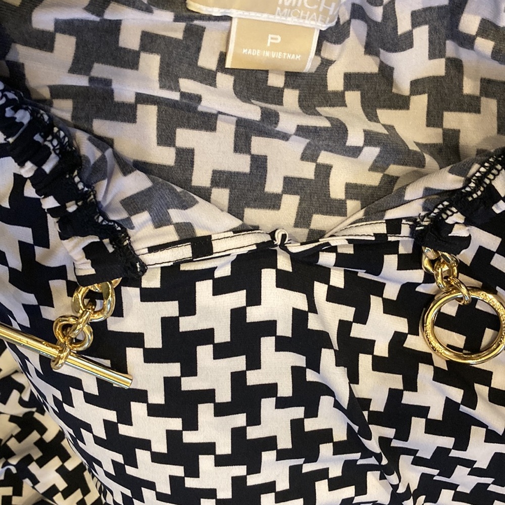 Micheal Kors blouse - Picture 6 of 10